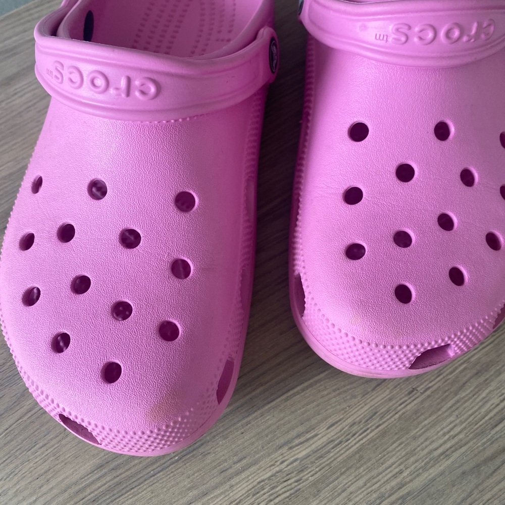 Pink Crocs - Picture 2 of 4